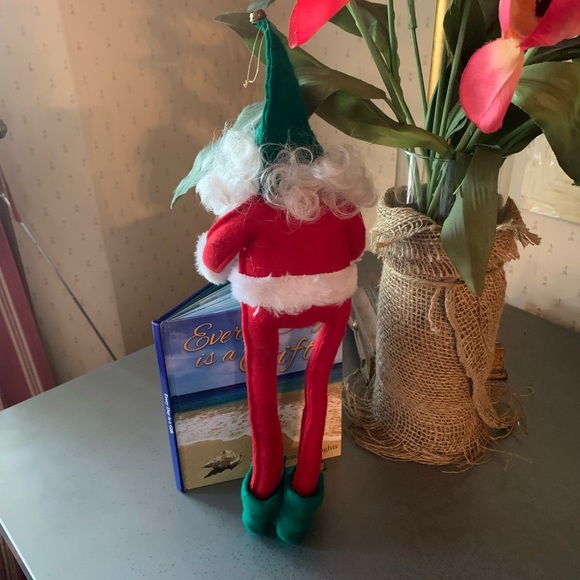 VINTAGE. RED Santa knee hugger elf. Made in Japan, has a hanger for ornament use - Picture 6 of 8